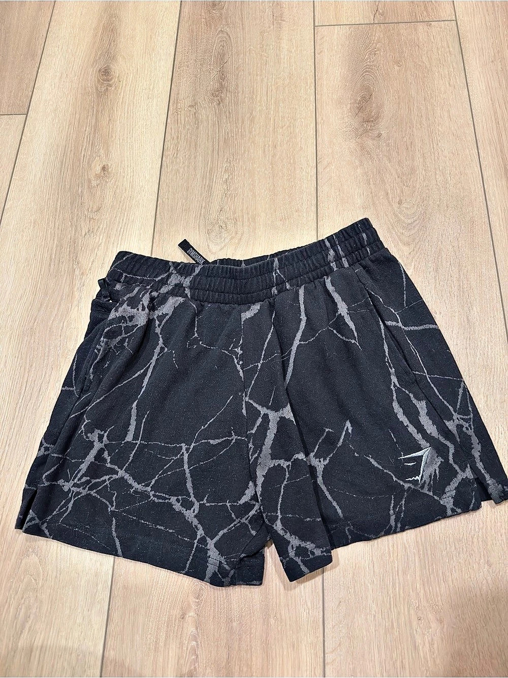 Gymshark Power High Rise Marble Shorts Athletic Shorts Black & Gray Medium